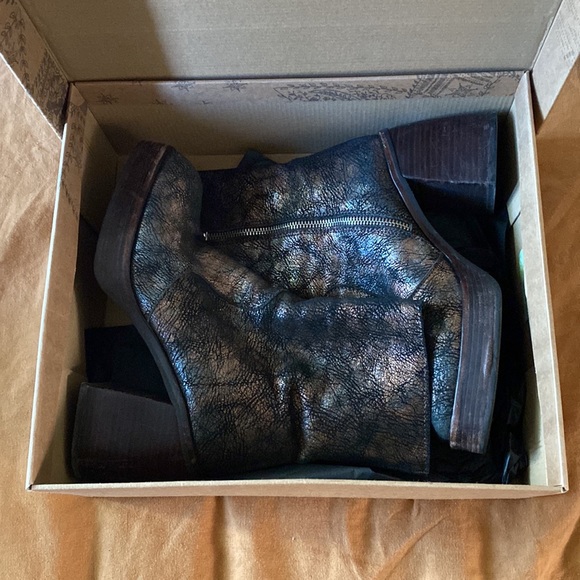 Free People - size 38 Ruby Platform Metallic Heeled Boots - Picture 4 of 5